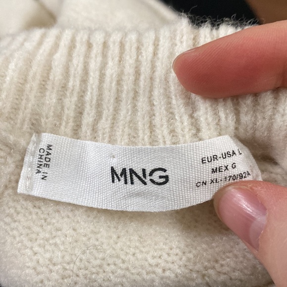 Mango MNG nude plush knit crewneck sweater with cutout at back size L - Picture 11 of 11